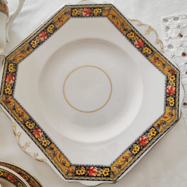 Duchess China-Set da Tè Vintage per la Tua Tavola Elegante - immagine 10
