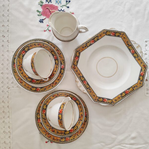 Duchess China-Set da Tè Vintage per la Tua Tavola Elegante - immagine 3
