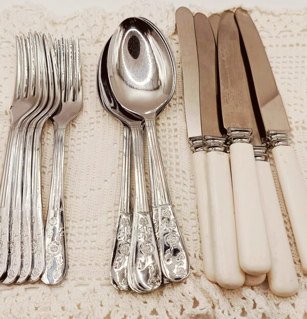 Set Posate Sheffield Vintage-Eleganza Britannica Senza Tempo