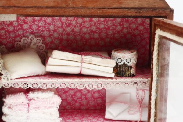 Vetrinetta Decorativa Vintage in Miniatura-Eleganza Shabby - immagine 4
