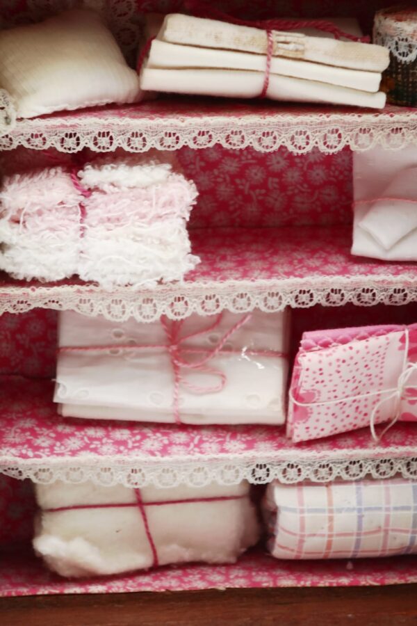 Vetrinetta Decorativa Vintage in Miniatura-Eleganza Shabby - immagine 5